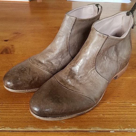 Anthropologie Shoes - Corvari by Anthropologie ankle boots